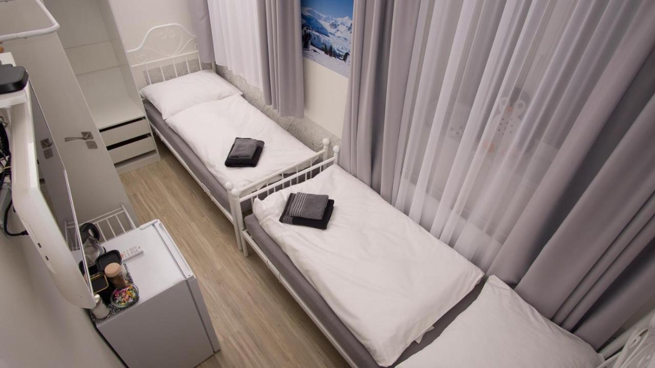Apartment Continents Nearby Main Train And Bus Station Prag Dış mekan fotoğraf