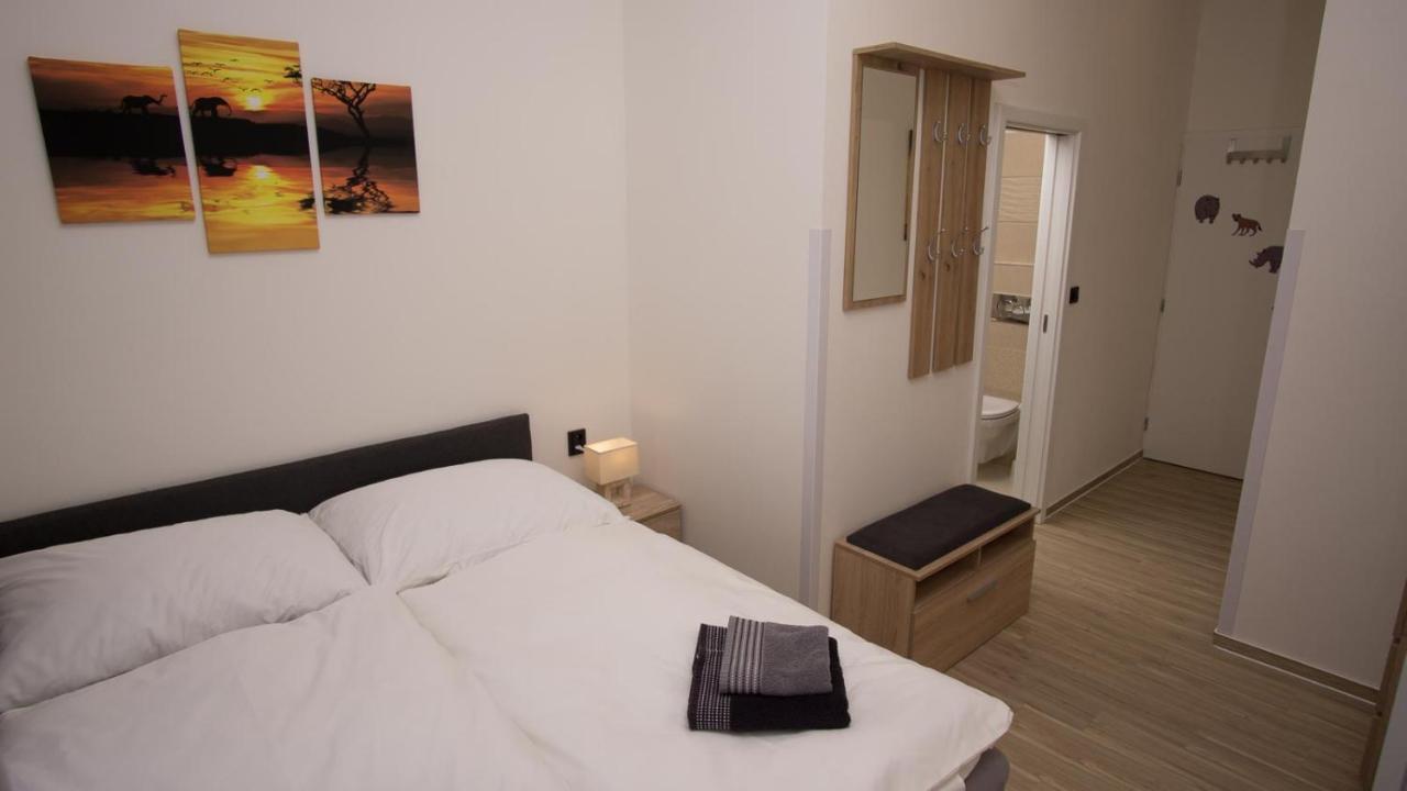 Apartment Continents Nearby Main Train And Bus Station Prag Dış mekan fotoğraf
