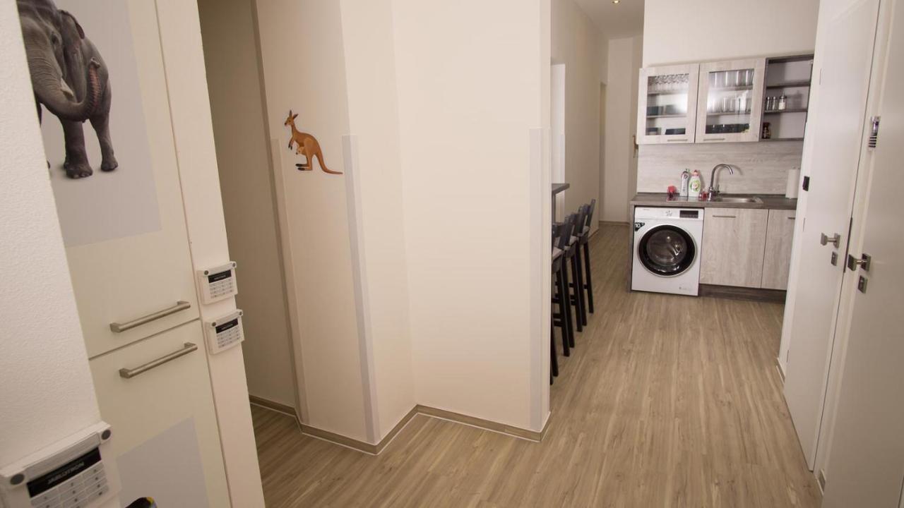 Apartment Continents Nearby Main Train And Bus Station Prag Dış mekan fotoğraf