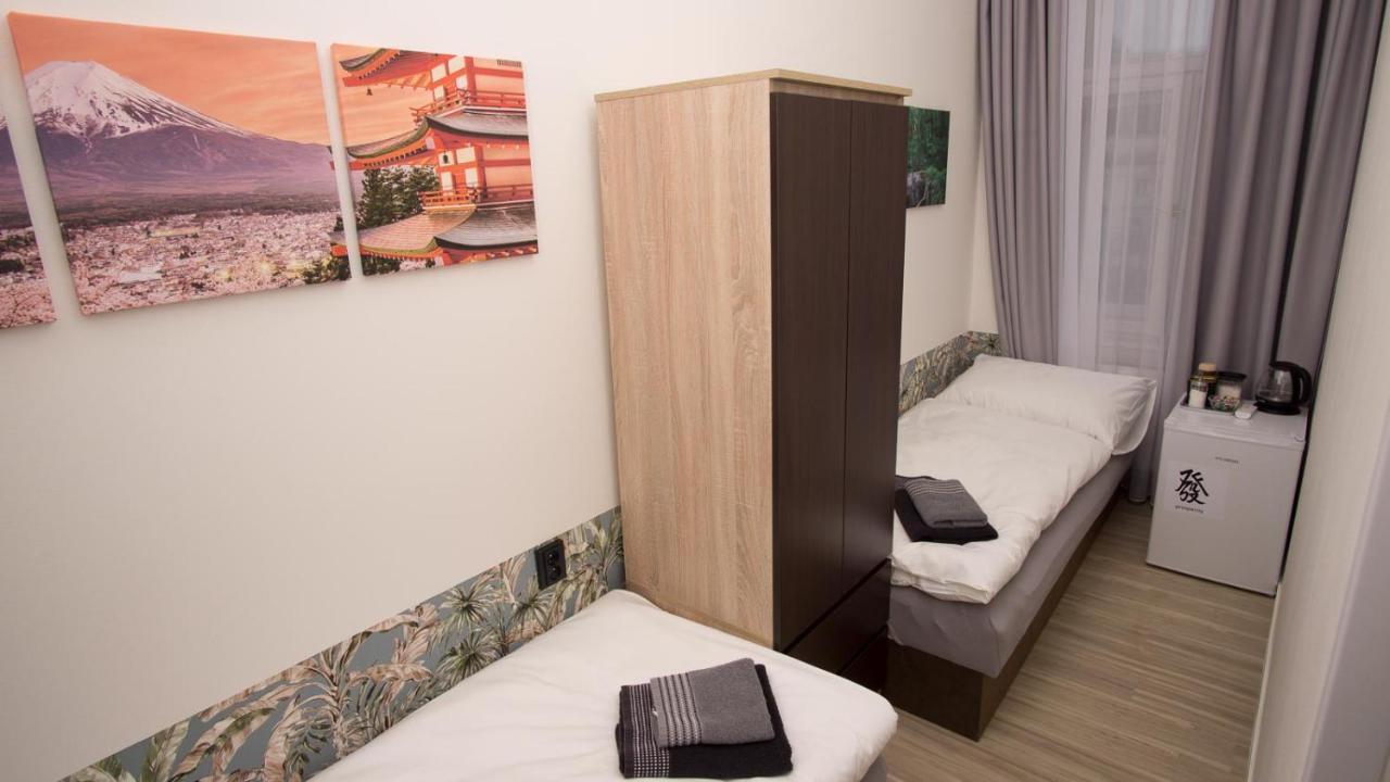 Apartment Continents Nearby Main Train And Bus Station Prag Dış mekan fotoğraf
